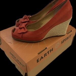 Aerosoles “Well Wisher” Wedge Peep-Toe Heels – Size 7
